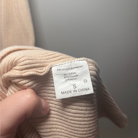 Amazon Knit Beige White Sleeveless MidiDress With Cutout Size Small - Picture 6 of 7